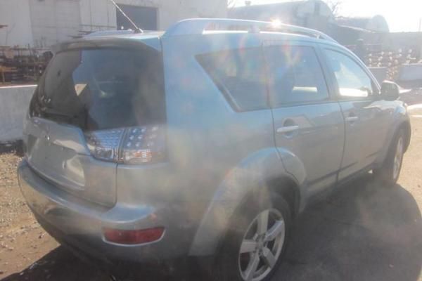 Разобран на запчасти Mitsubishi Outlander XL 2006