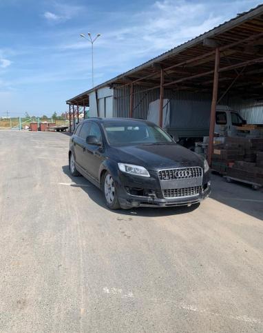 Audi Q7 Год выпуска 2006. Двигатель BAR 4.2