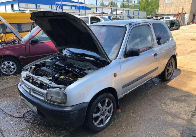 В разборе nissan Micra K11 K11