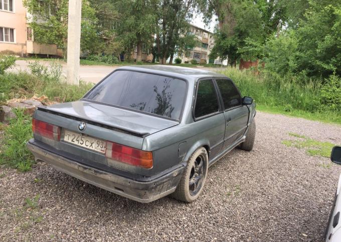 BMW e30 по детально