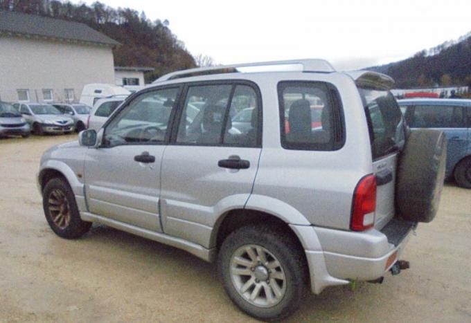 Suzuki Grand Vitara 2004г. на запчасти