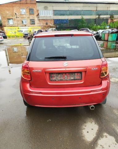 В разборе Сузуки SX4 2007 г 1.6 (автомат)