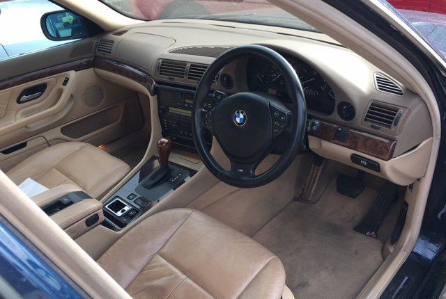 Разбор на запчасти BMW 7 E38