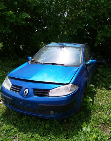 Renault Megane 1.5мт, 2003, хетчбэк, битый