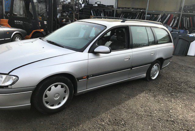 Разбор на запчасти Opel Omega B