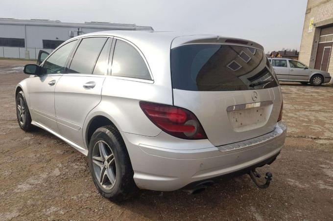 Mercedes w251 R320 3.2 CDI 2006 г по запчастям