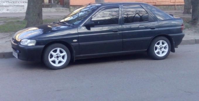 Ford эскорт 1.8 1992