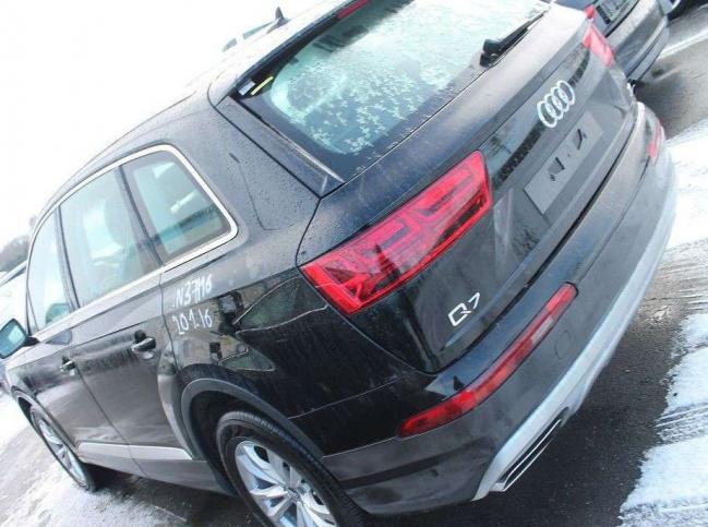 Audi Q7 2016г на запчасти