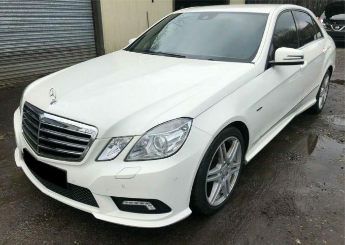 Mercedes-Benz E200 W212 1,8л 2010 на запчасти