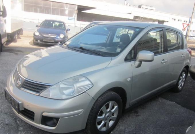 Nissan Tiida 2008г. на запчасти