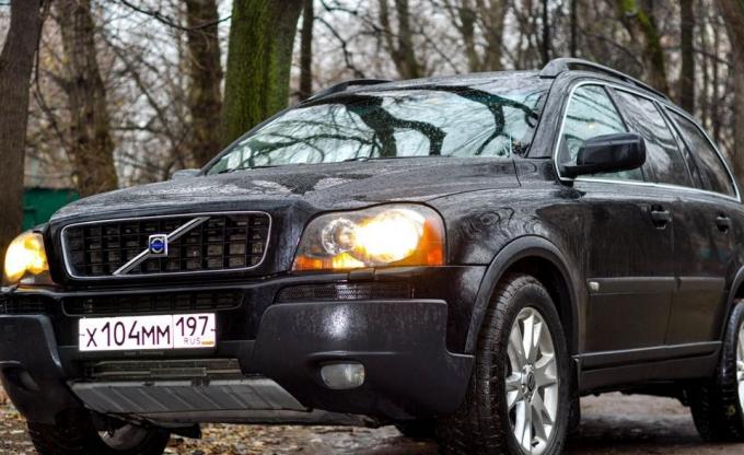 Volvo XC90 c 7-ми местным салоном в разборе