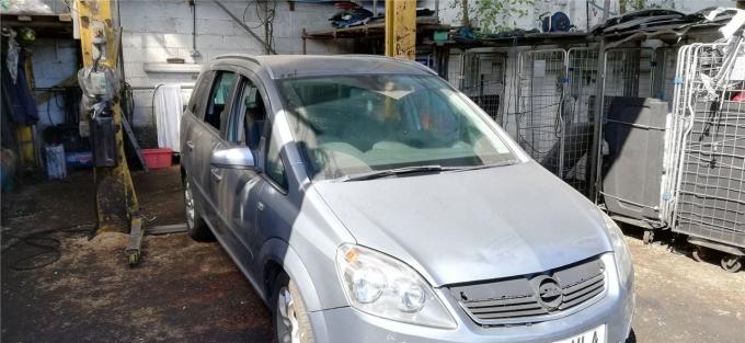 Разобран на запчасти Opel Zafira B 2005-2012