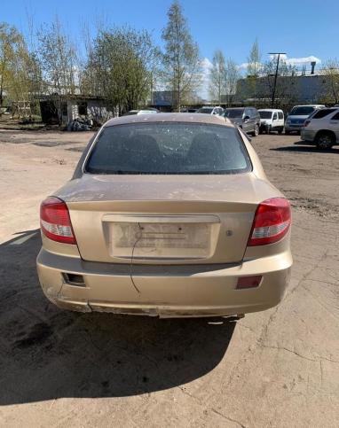 В разборе Kia Rio 2005 г