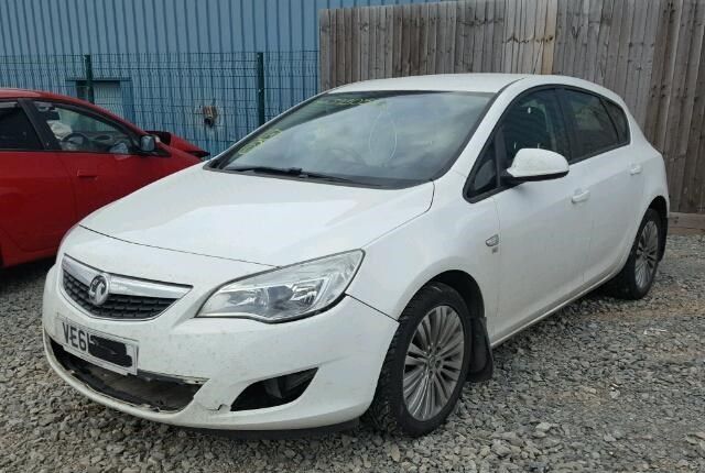 Автомобиль в разборе: Opel Astra J 2010