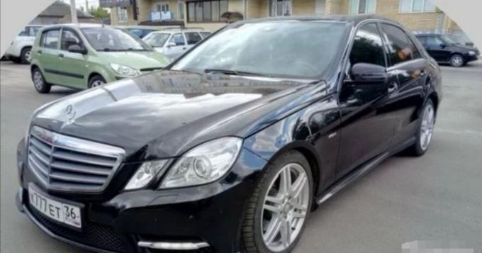 Mercedes-Benz E200 W212 2012 г. по запчастям