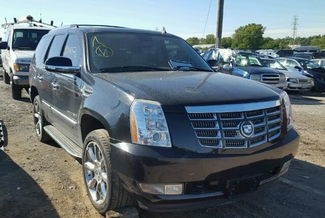 Запчасти бу Кадилак Cadillac Escalade 3 2006-2014