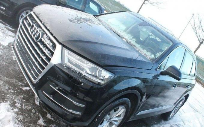 Audi Q7 2016г на запчасти