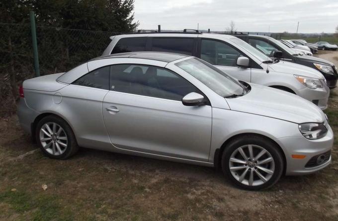 Volkswagen Eos 2013 г по запчастям