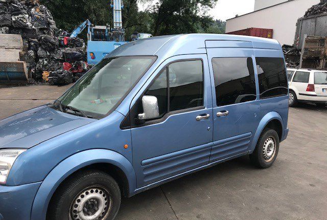 Разбор на запчасти Ford Transit Connect