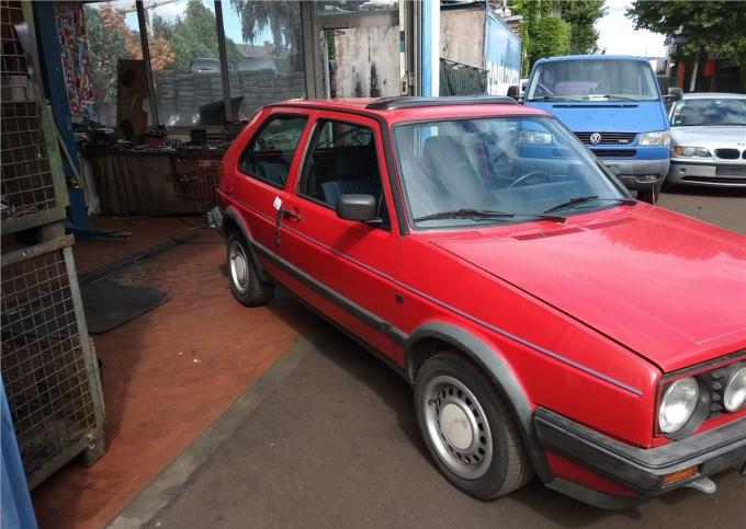 Разбор на запчасти Volkswagen Golf 2 1983-1992