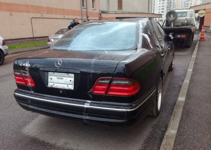 Mercedes W210 E430 из Японии в разбор