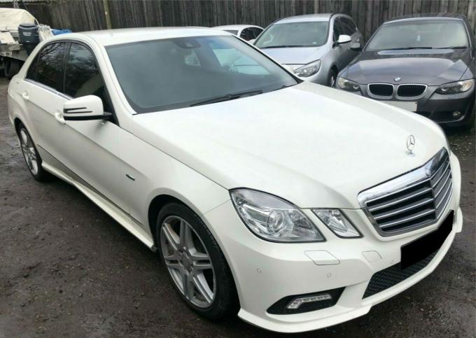 Mercedes-Benz E200 W212 1,8л 2010 на запчасти