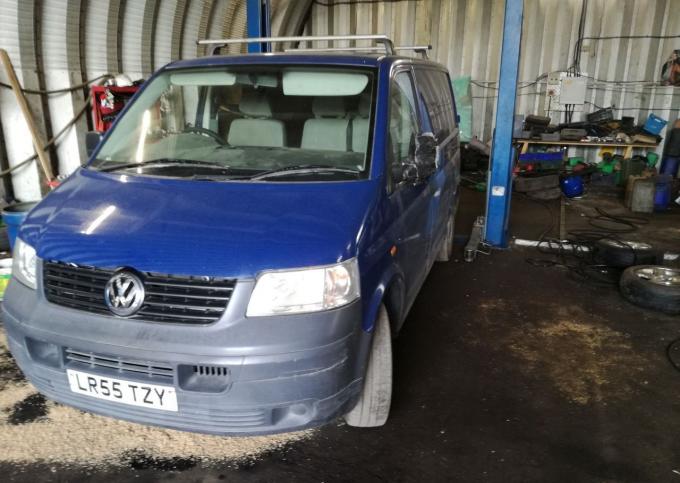 Разбор на запчасти Volkswagen Transporter 5 2003-2