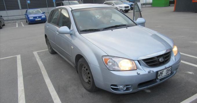 В разборе Kia Cerato 1 1.6 бензин 2005 год в налич