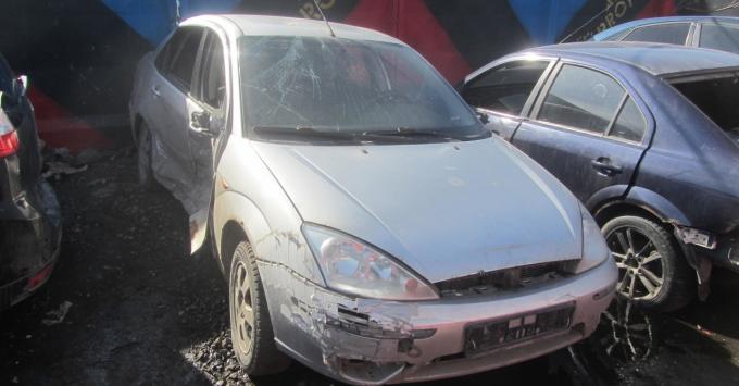 В разборе Ford Focus 1 2003 года