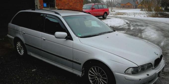 Bmw e39 универсал 3.0D M57 02г на запчасти