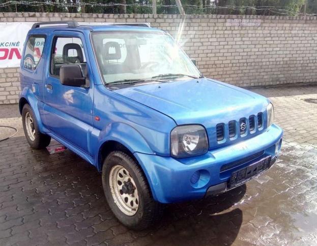 Suzuki Jimny 2001 г на запчасти