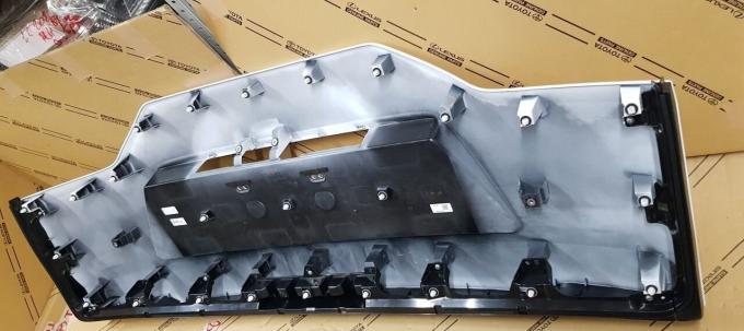 Накладка крышки багажника Lexus LX600 2021-2024 76802-60270