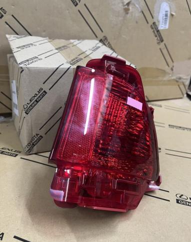 Противотуманный фонарь Lexus LX570 2015-2021 81457-60100