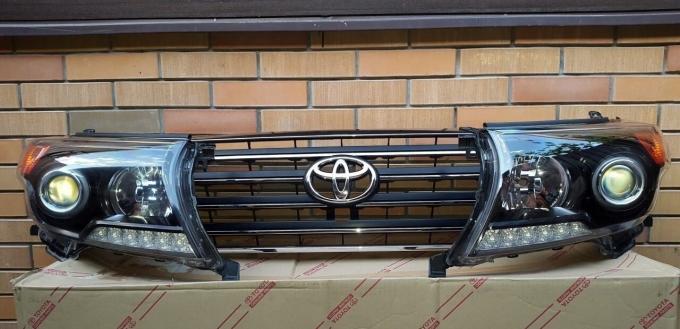 Фара Brownstone Toyota Land Cruiser 200 PZ36760510