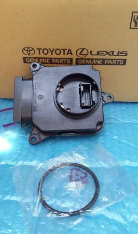 Блок управления фарой Toyota Camry 70 2018-2020 81056-33E10