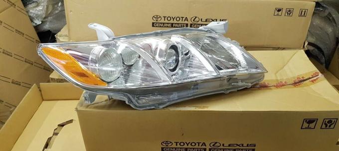 Фара галогеновая Toyota Camry 2006-2009 81130-33611