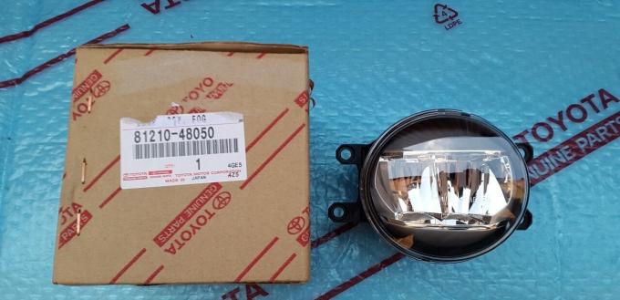 Противотуманка правая LED Lexus LX 570 2012-2015 81210-48050