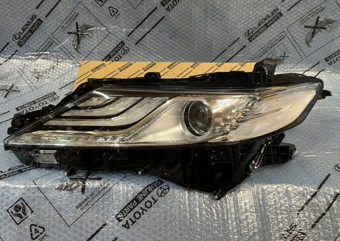 Фара Левая Toyota Camry 2021-2023 Full LED 81185-33D72