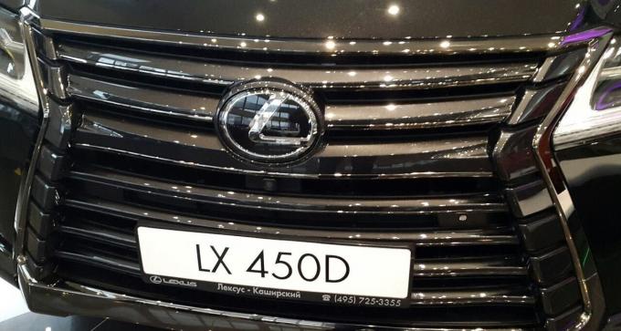 Решётка радиатора Lexus LX570 Black Vision 2018 53101-60G10