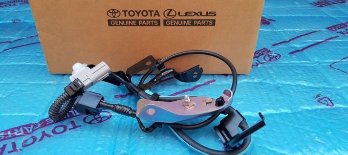 Провод датчика ABS Toyota Land Cruiser 200 89516