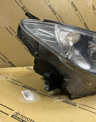 Фара Правая ксеноновая Toyota RAV 4 2012-2015 81145-42571