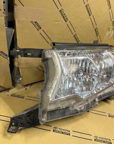 Фара Левая Toyota Land Cruser Prado 150 2017-2023 81170-60N10