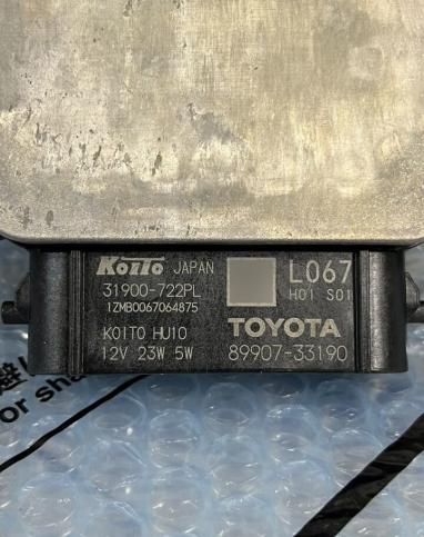 Блок управления Левой фарой Toyota Camry 2021-2023 81056-33E11