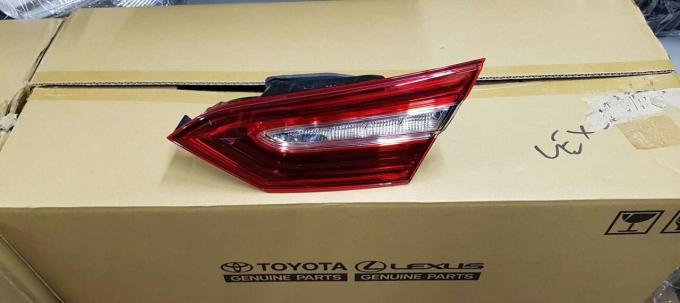 Фонарь Toyota Camry 70 2018-2023 81580-33340