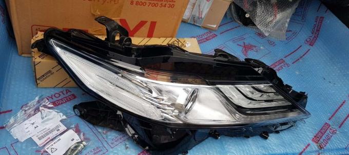 Фара Правая Toyota Camry 2021-2024 Full LED 81145-33E12