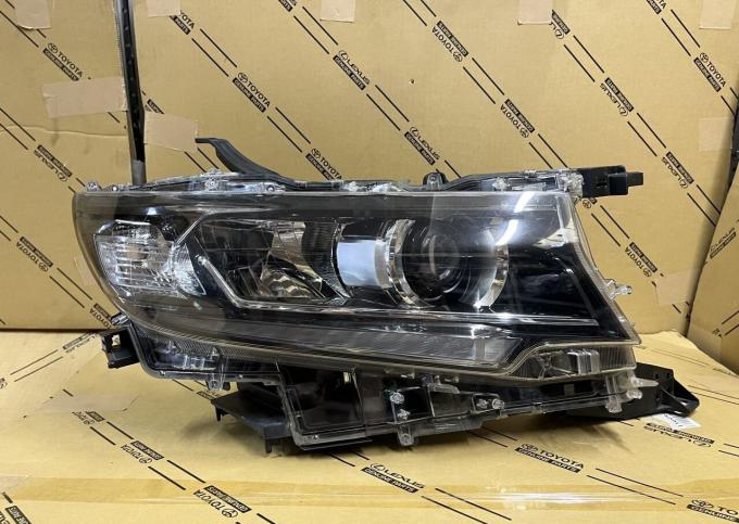 Фара Правая Toyota Land Cruser Prado150 2021-2023 81145-60S00