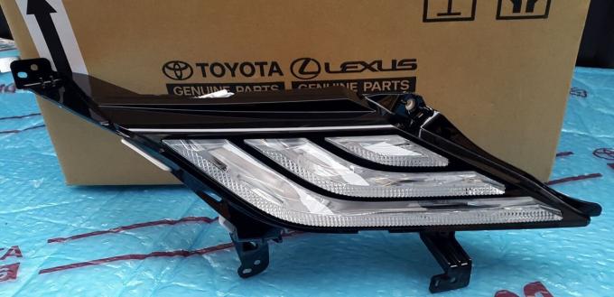 Ходовой огонь фары Toyota Camry 70 2018-2021 LED