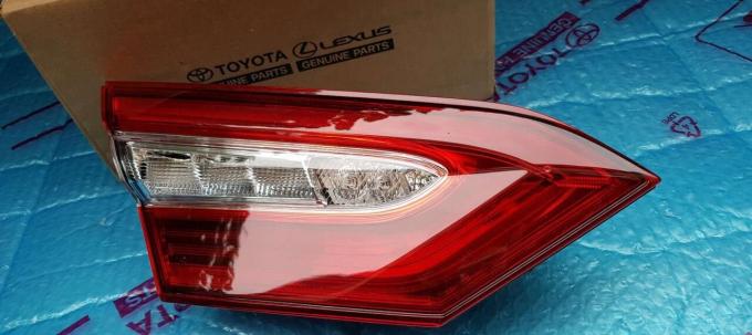 Фонарь Toyota Camry 70 2018-2023 81590-33350