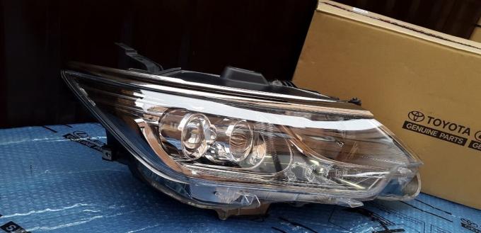 Блок LED фары Toyota Camry 55 2017-2018