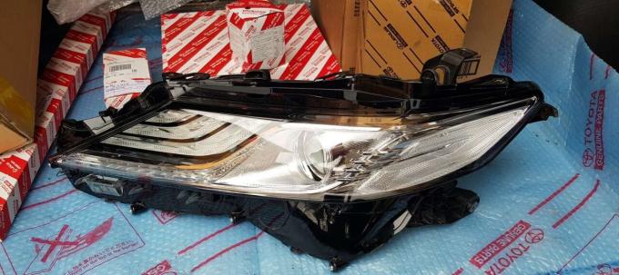 Фара Левая Toyota Camry 2021-2024 Full LED 81185-33D72